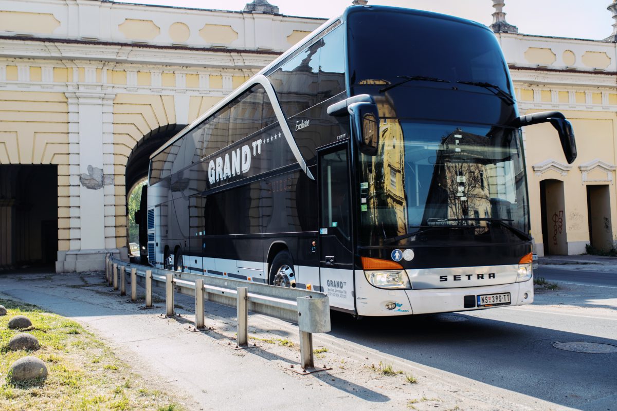 Setra 83+2